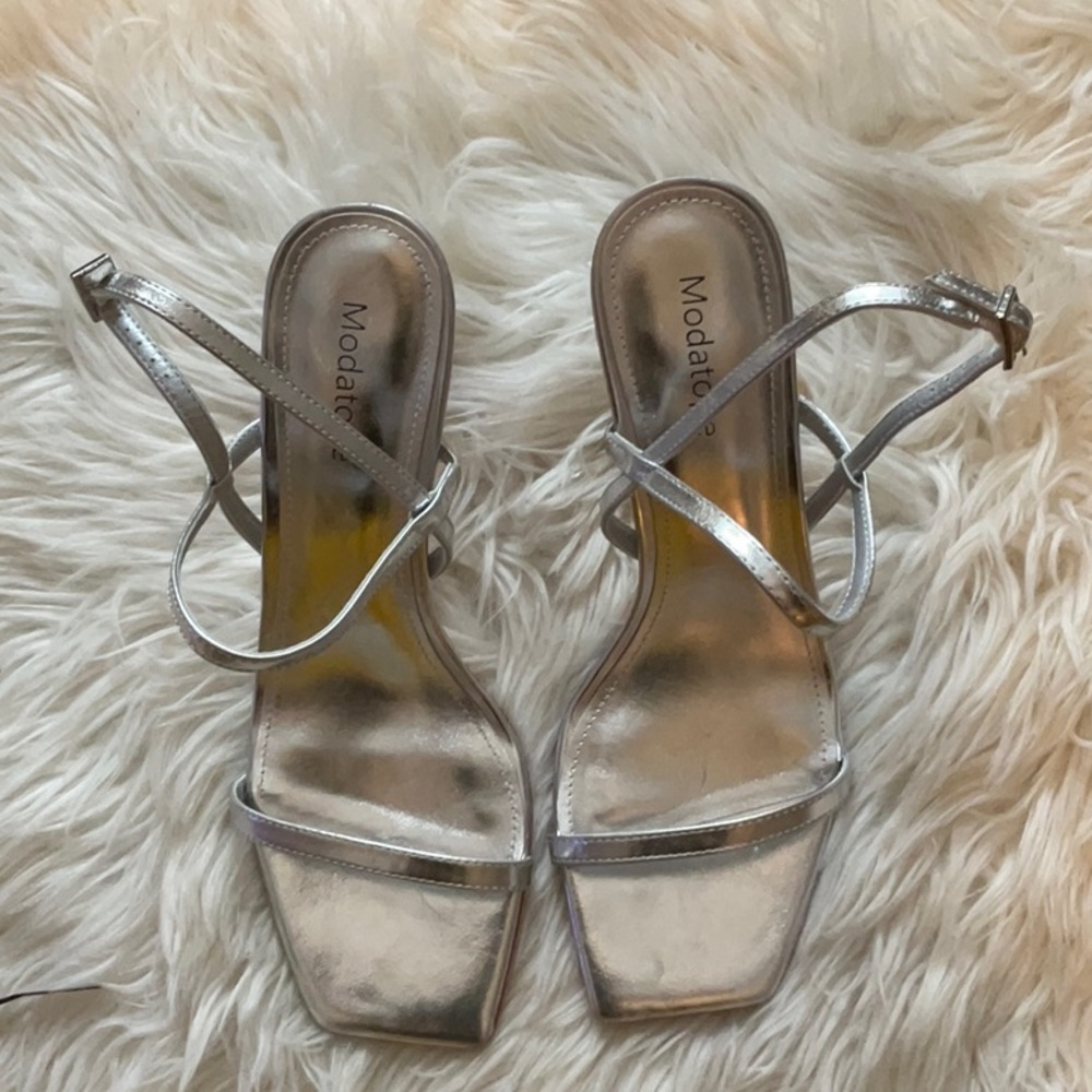 Modatope Women’s Silver Square Open Toe Strappy Ankle Strap Sandal Size 8.5